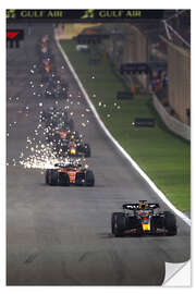 Selvklebende plakat Verstappen leads Leclerc and Perez, Bahrain GP 2023