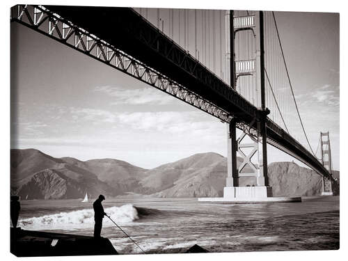 Leinwandbild 1940er Mann angelt unter der Golden Gate Bridge, San Francisco