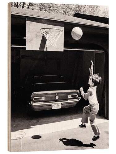 Print på træ Basketball at the backyard garage, 1960's