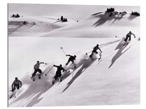 Quadro em plexi-alumínio Skiers skiing downhill in Swiss Alps, 1940's