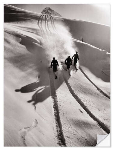 Selvklebende plakat Skiiers in the Swiss Alps, 1950's