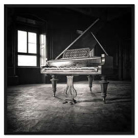 Gerahmter Kunstdruck Klavier in einem leeren Haus, Deutschland