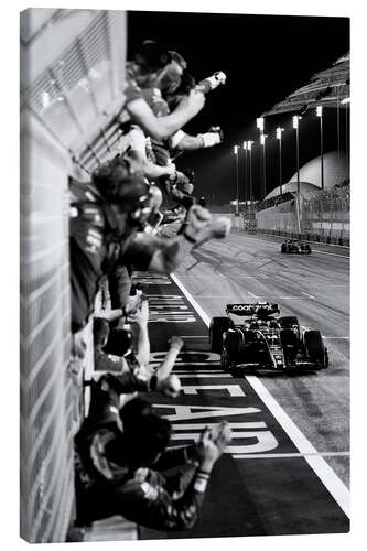 Canvas print Aston Martin team cheers Fernando Alonso, Bahrain GP 2023 I