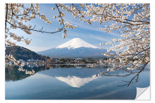 Selvklebende plakat Mount Fuji and Lake Kawaguchi in spring I