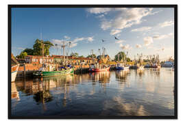 Gerahmter Kunstdruck Krabbenkutter im Fischerhafen Greetsiel, Ostfriesland