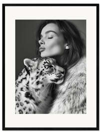 Impresión de arte enmarcada Cuddly snow-leopard in black and white