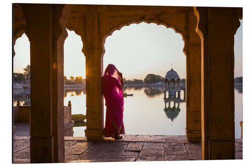 Quadro em alumínio Indian woman at the lake, Jaisalmer, India