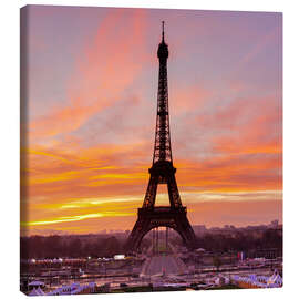 Lienzo Eiffel Tower at sunrise