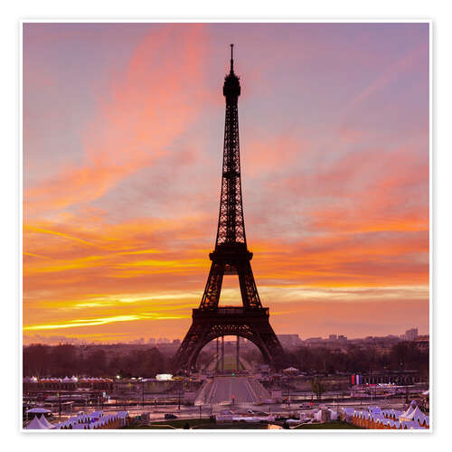 Póster Eiffel Tower at sunrise