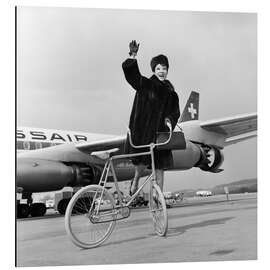 Alubild Lilly Yokoi, Primaballerina der Fahrräder, Zürich, 1962