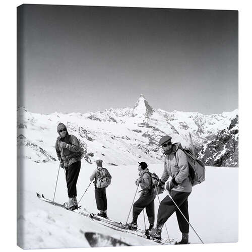 Canvas-taulu Skiiers at Adler Pass, Switzerland, 1946