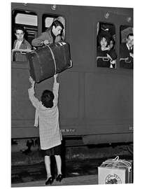 Hartschaumbild Italienische Gastarbeiter reisen für die Wahlen nach Italien, 1963