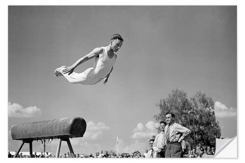 Muursticker Gymnast Hans Eugster in Helsinki, 1952