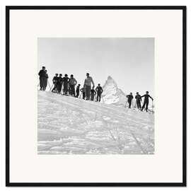 Gerahmter Kunstdruck Skifahrer vor dem Matterhorn, Schweiz, 1941