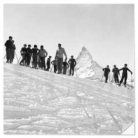 Sticker mural Skiers in front of the Matterhorn, Switzerland, 1941