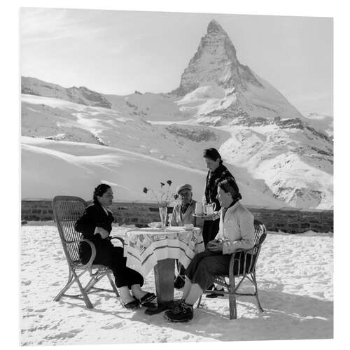 Hartschaumbild Kaffeerunde, im Hintergrund das Matterhorn, Schweiz, 1945