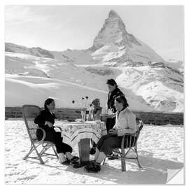 Sticker mural Tea time in front of Matterhorn, Switzerland, 1945