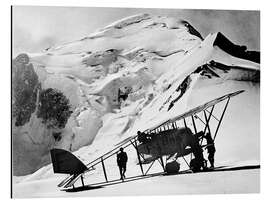 Aluminiumtavla Aviation pioneer Francois Durafour lands on Mont Blanc, 1921