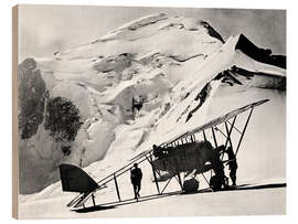 Trebilde Aviation pioneer Francois Durafour lands on Mont Blanc, 1921