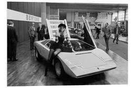 Hartschaumbild Ein Modell mit Lamborghini Bertone 500 auf dem Genfer Autosalon, 1971