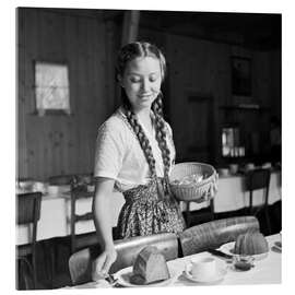 Cuadro de metacrilato Swiss girl sets the table for breakfast, 1943