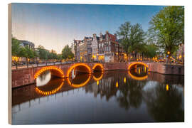 Holzbild Brücke mit Lichtern in Amsterdam, Niederlande