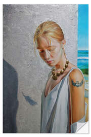 Wandsticker Mädchen mit goldener Muschelkette
