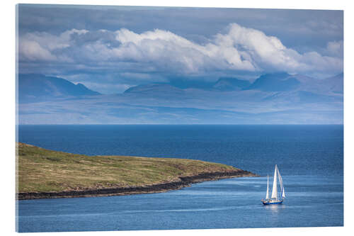 Quadro em acrílico Sailing boat off the coast of the Isle of Skye, Scotland