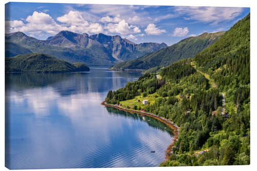 Obraz na płótnie Picture-book landscape at the Holandsfjord, Norway