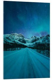 Akrylglastavla Northern lights over a wintry road in Norway