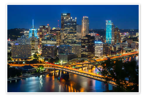 Poster Pittsburgh skyline in the evening