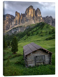 Canvastavla Hut in the Dolomites