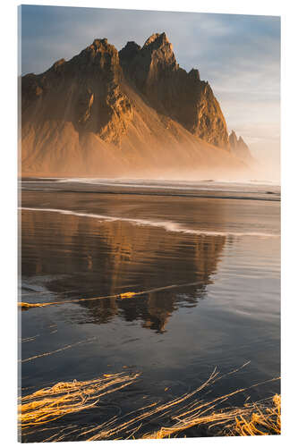 Acrylic print Sunrise on the beach in Iceland