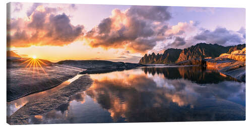 Tableau sur toile Sunset with view of the Devil's Teeth, Norway