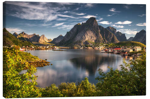 Lienzo The fishing village of Reine in summer, Lofoten