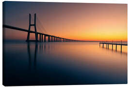 Lienzo Sunrise over the Ponte Vasco da Gama, Lisbon - Achim Thomae