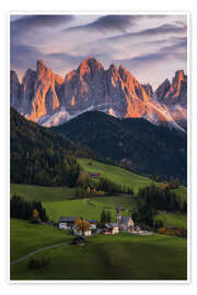 Kunstwerk Santa Maddalena in the Dolomites at sunset - Martin Podt