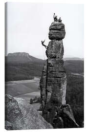 Leinwandbild Bergsteiger auf der Felsnadel Barbarine, Sächsische Schweiz, 1920er