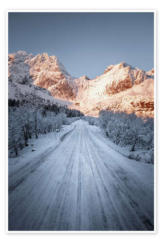 Juliste Road to Nusfjord, Lofoten winter landscape at sunrise