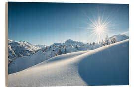 Holzbild Gipslöcher mit Omeshorn im Winter in Lech - Lucas Tiefenthaler