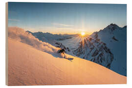 Holzbild Sonnenuntergangskifahren in Zürs am Arlberg - Lucas Tiefenthaler