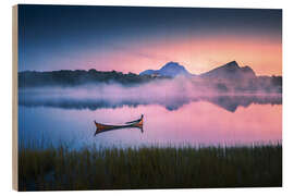 Holzbild See mit Kanu auf den Lofoten während Sonnenuntergang