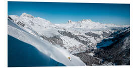 Hartschaumbild Tieschneefahrer in den Bergen Lech-Zürs am Arlberg