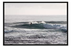 Gerahmter Kunstdruck Surfer reitet auf einer Welle, Gold Coast, Australien