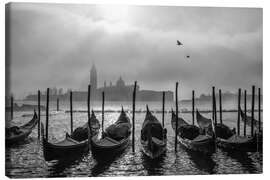 Lærredsbillede Gondolas and church in a foggy day, Venice, Italy - Matteo Colombo