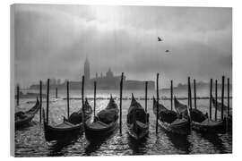 Cuadro de madera Gondolas and church in a foggy day, Venice, Italy - Matteo Colombo