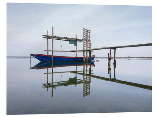 Stampa su vetro acrilico Fishing boat at the jetty on a lake, Italy