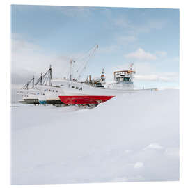 Tableau en verre acrylique Japanese fishing boats in winter storage - Philipp Dase
