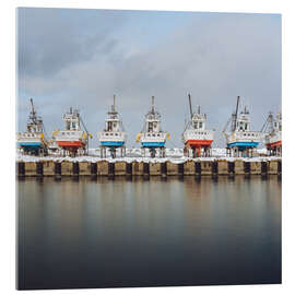 Tableau en verre acrylique Colourful Japanese fishing boats in winter storage - Philipp Dase