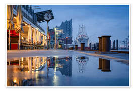 Taulu Port of Hamburg after the rain - Jan Christopher Becke